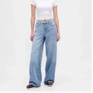 NWT GAP Classic Light Blue Baggy Mid-Rise Ultrasoft Denim Jeans Size 29 or 8p